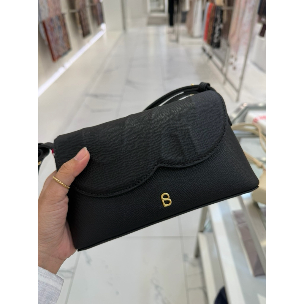 Jenny Sling Bag Buttonscarves