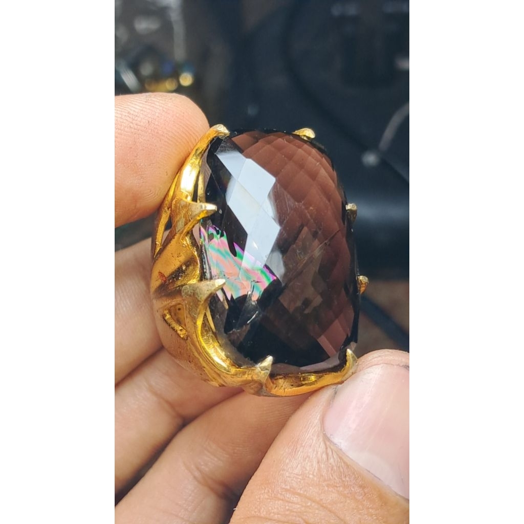 kecubung pelangi hitam