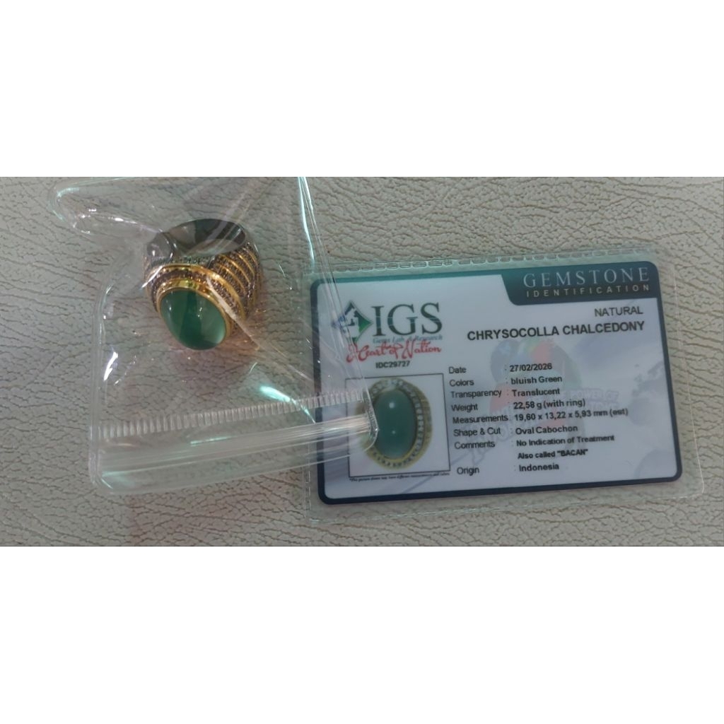 Batu Natural Chrysocolla Chalcedony (Bacan Gulau).