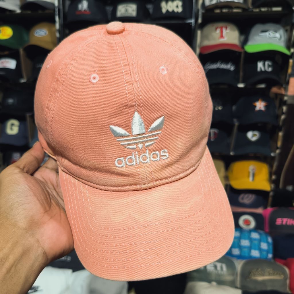 Topi Adidas trifoil