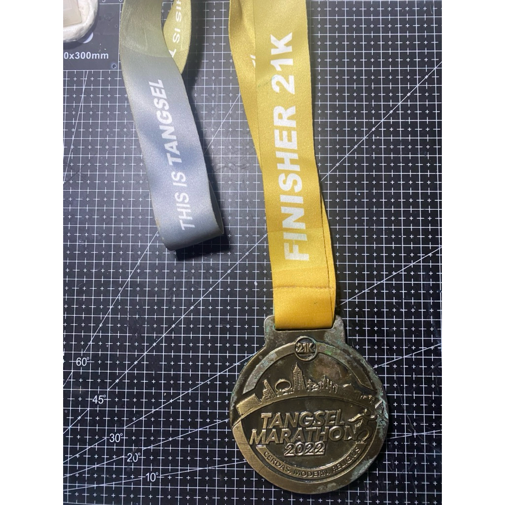 Medali FINISHER 21k Tangsel marathon 2022