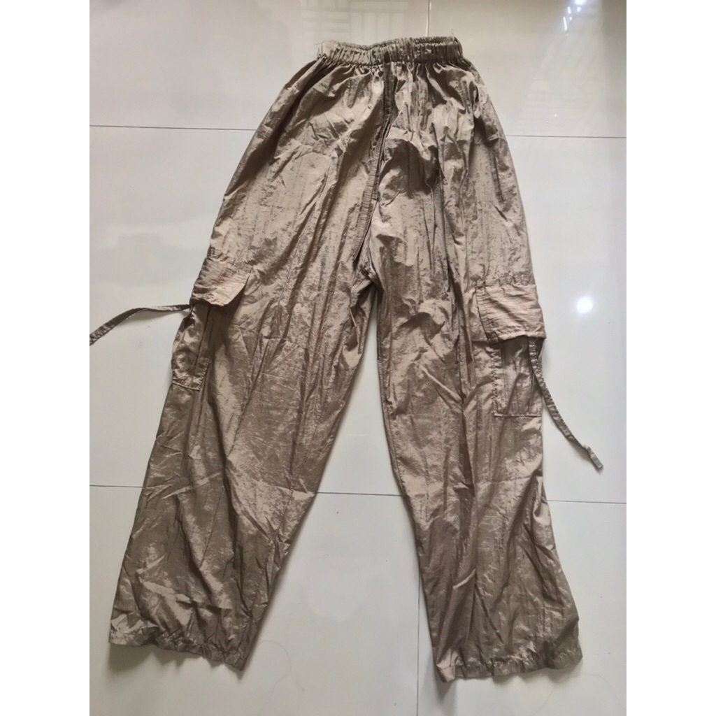 PRELOVED CELANA CARGO PARASUT