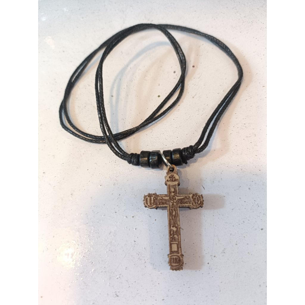 Kalung Tali Salib QTM064E 3.5x2cm (7360) - Kalung Tali Salib - Kalung Kayu Salib - Kalung Salib