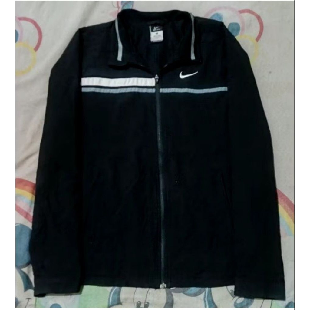 Jaket Windbreaker Nike Vintage Center Logo Black Two Stripes