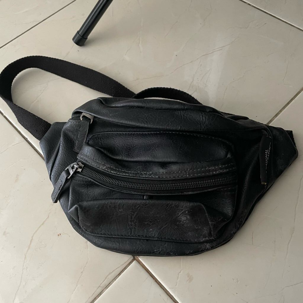 Sling waist bag National Geographic leather second