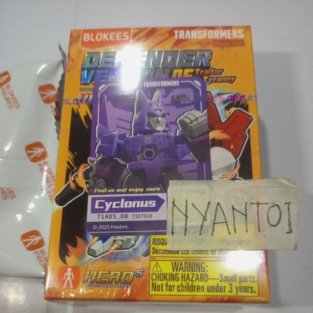 OFC mainan figur robot Transformer Defender 05 karakter Cyclonus