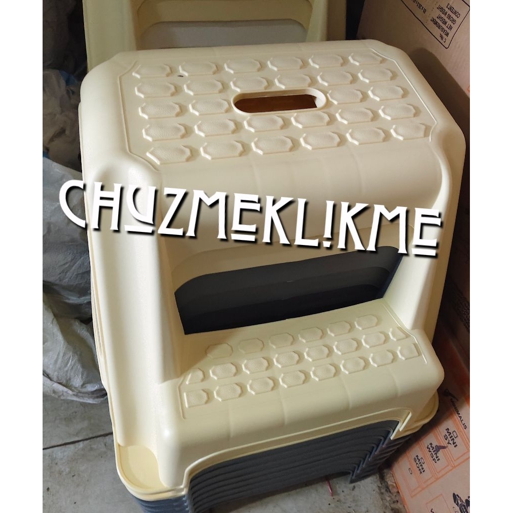 Bangku tangga putih cream Taiwan/Kursi nongkrong,kursi tangga Taiwan/Bangku Putih cream Taiwan tebal
