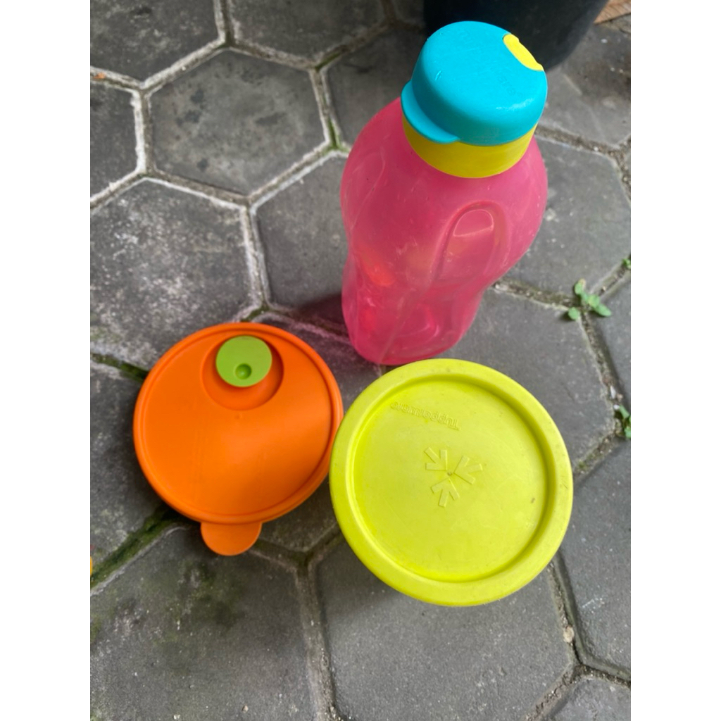 tupperware 1 set botol 2liter, toples, kotak makan