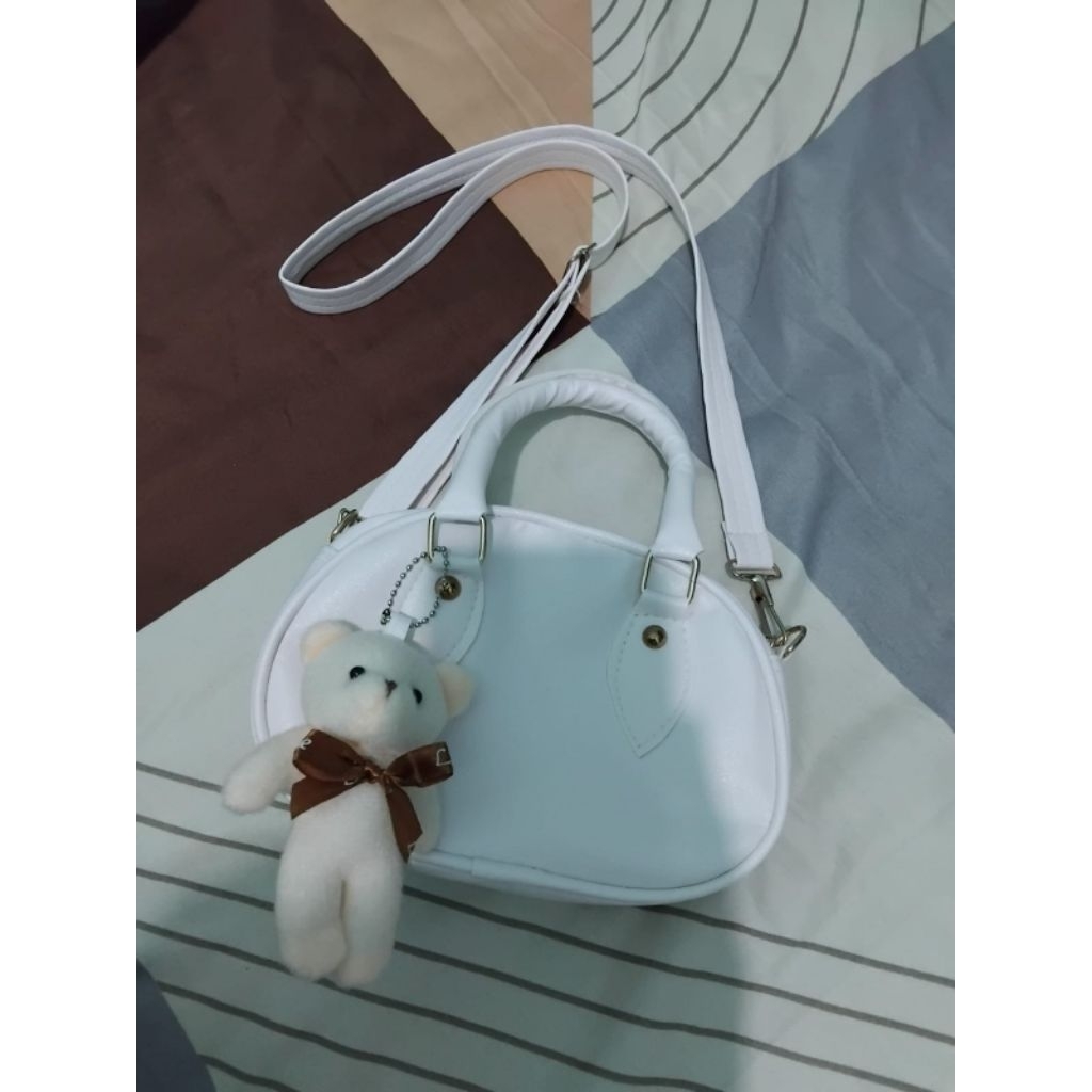 (Masih baru) tas selempang kecil putih lucu