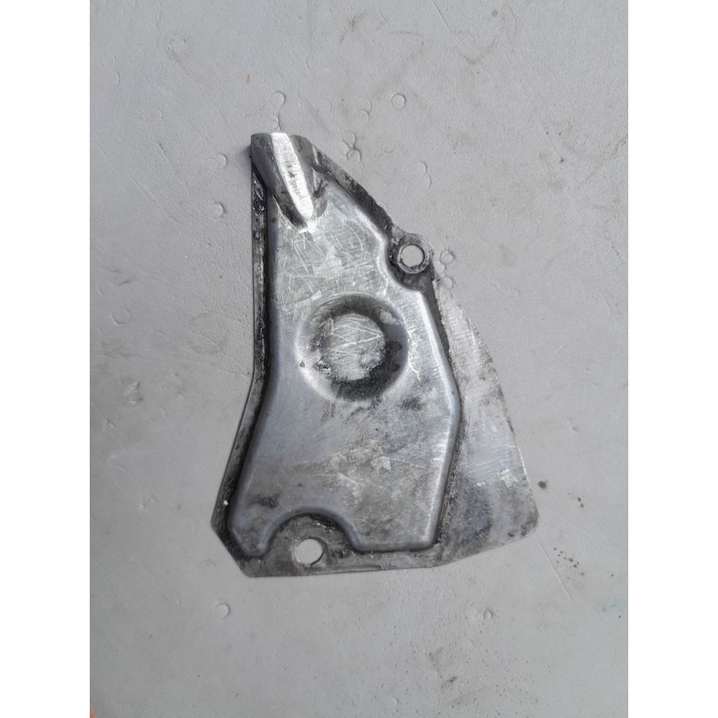 Cover tutup pompa oli samping suzuki A100 original copotan