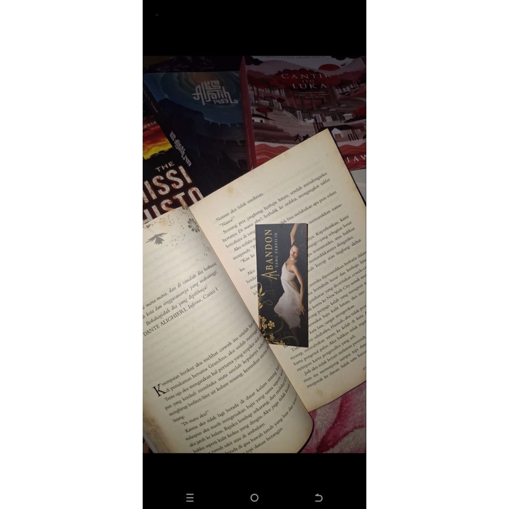 [PRELOVED] Buku Novel Abandon (Yang Terpilih) by Meg Cabot