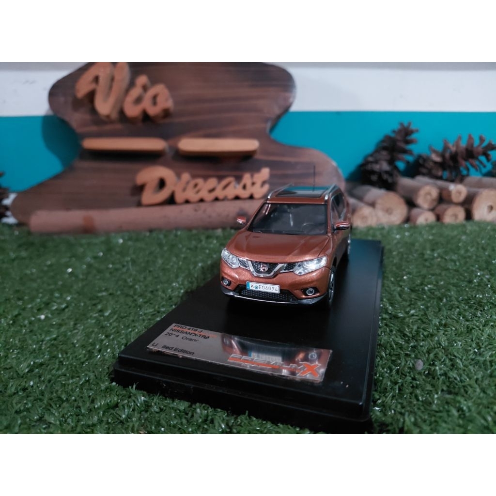 Diecast Miniatur Nissan Xtrail T32 skala 1:43