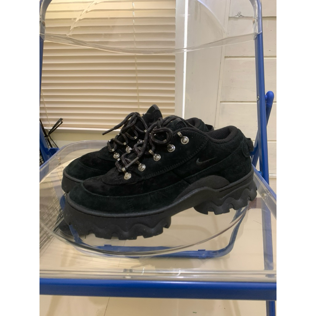 sepatu nike lahar low black