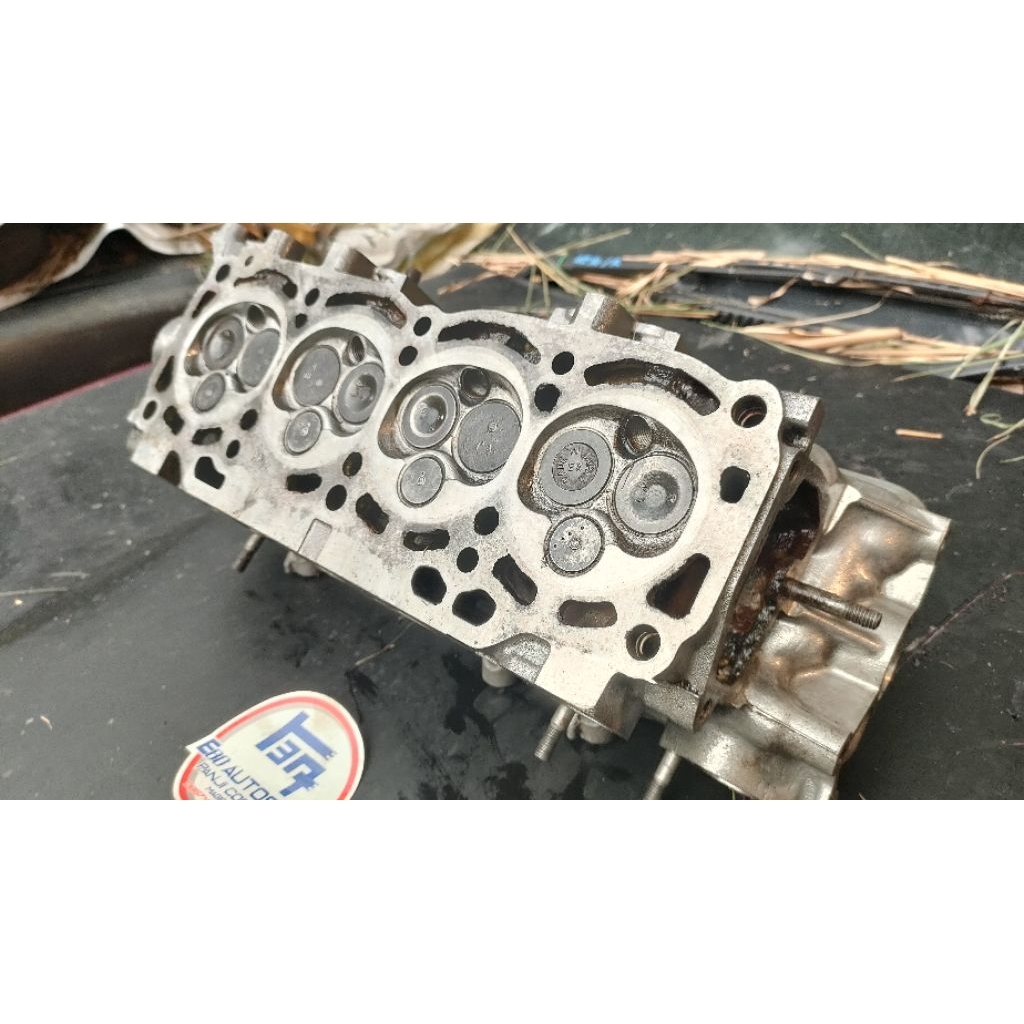 silinder head corolla se saloon