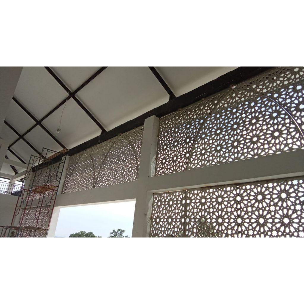 ornamen grc krawangan islami dinding masjid senayan