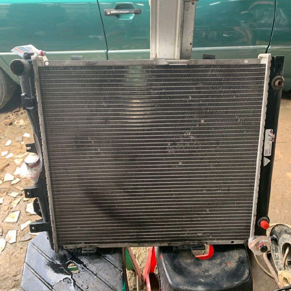 Radiator Mercedes Benz W124 E320