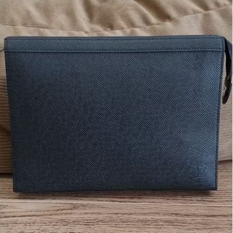Clutch Louis Vuitton (second)