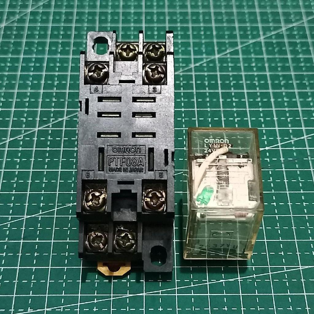 Relay OMRON LY1N-D2 24VDC + Socket OMRON PTF08A 8 Pin Original Japan
