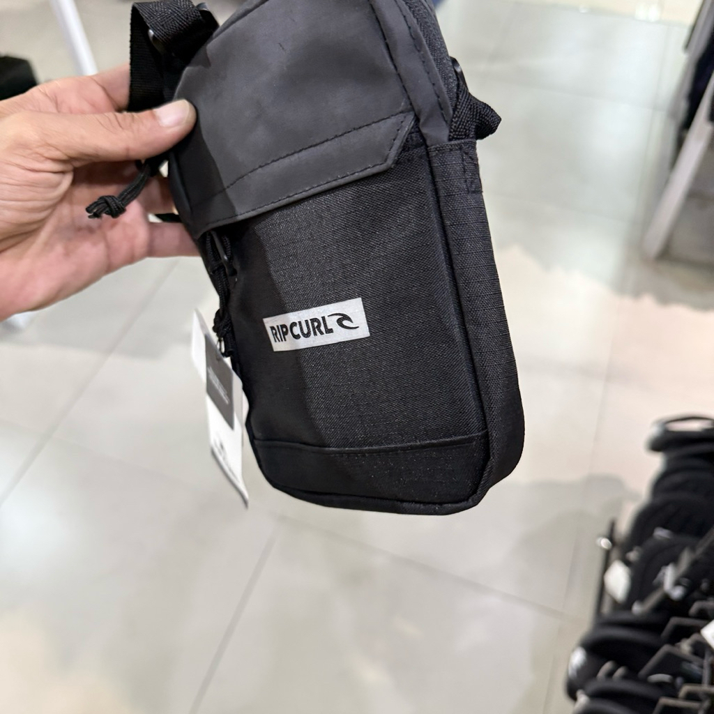 tas selempang pria rip curl original slim pouch icon midhnight blak sling bag