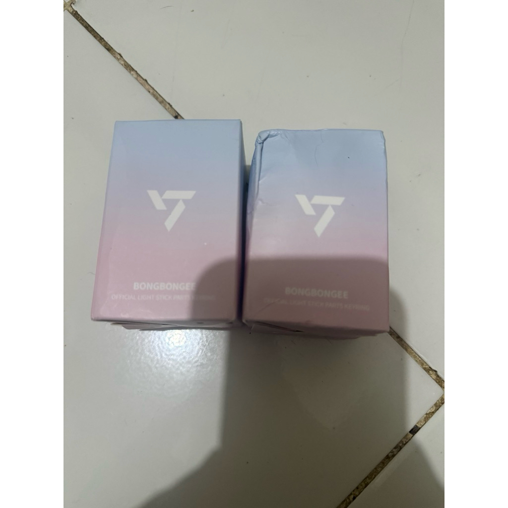 Seventeen Lightstick parts keyring