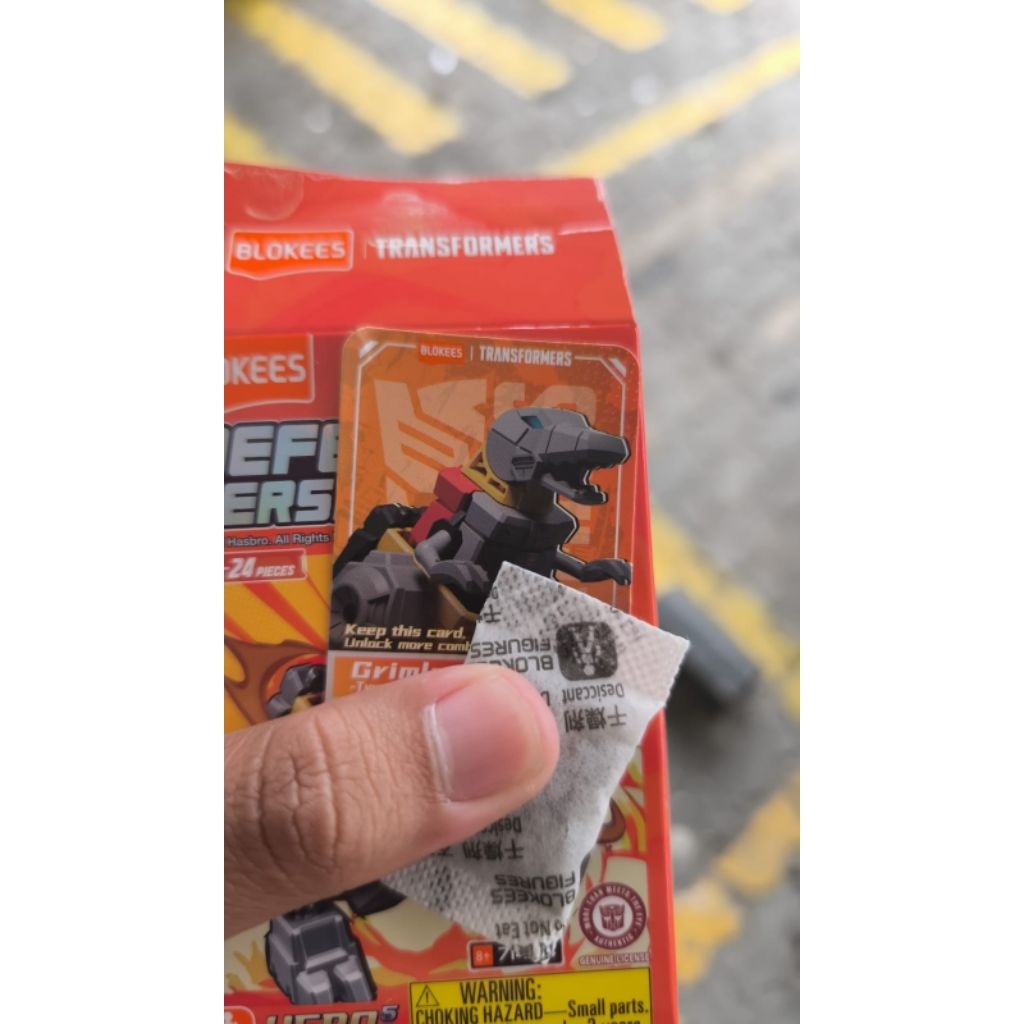 blukis grimlock dino reguler bahan volcanicus