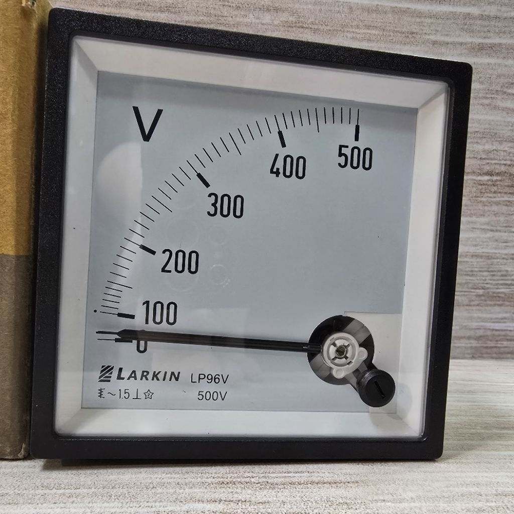 VOLT METER ANALOG 500V LP96V 96*96 LARKIN ELEKTRIK