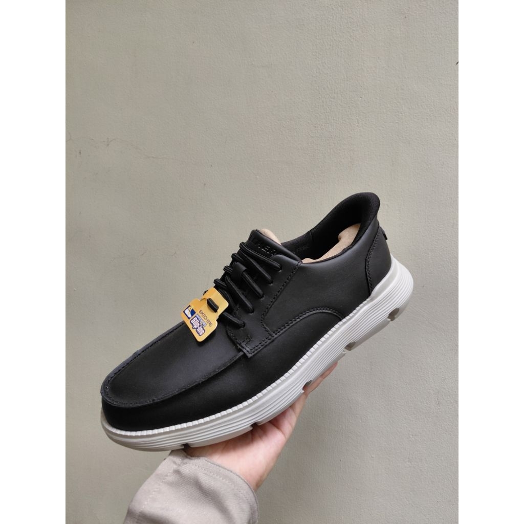 SKECHERS GARZA SLIPIN FOR MEN