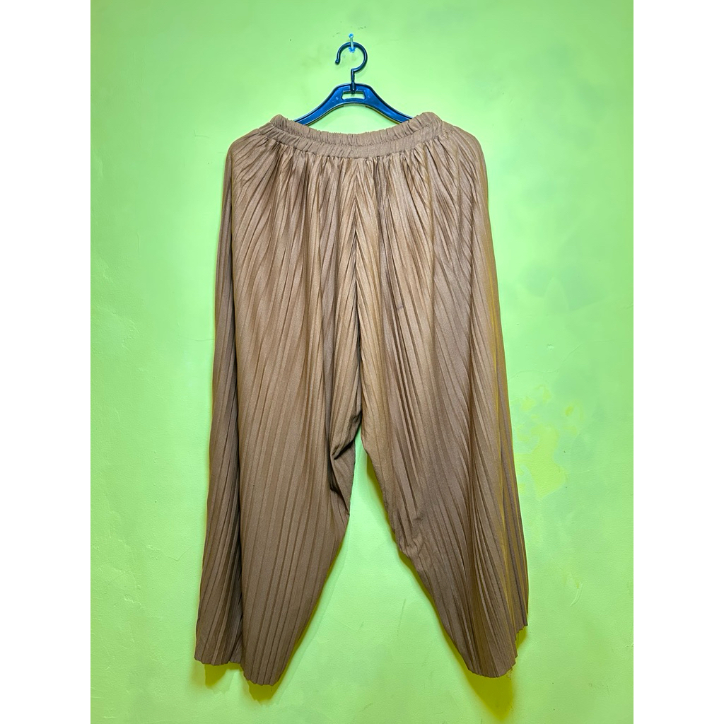 CELANA KULOT PLISKET COKLAT TUA