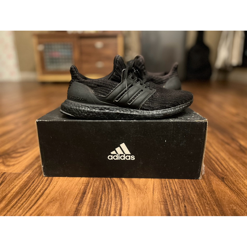 Ultraboost 4.0 Tripleblack DNA