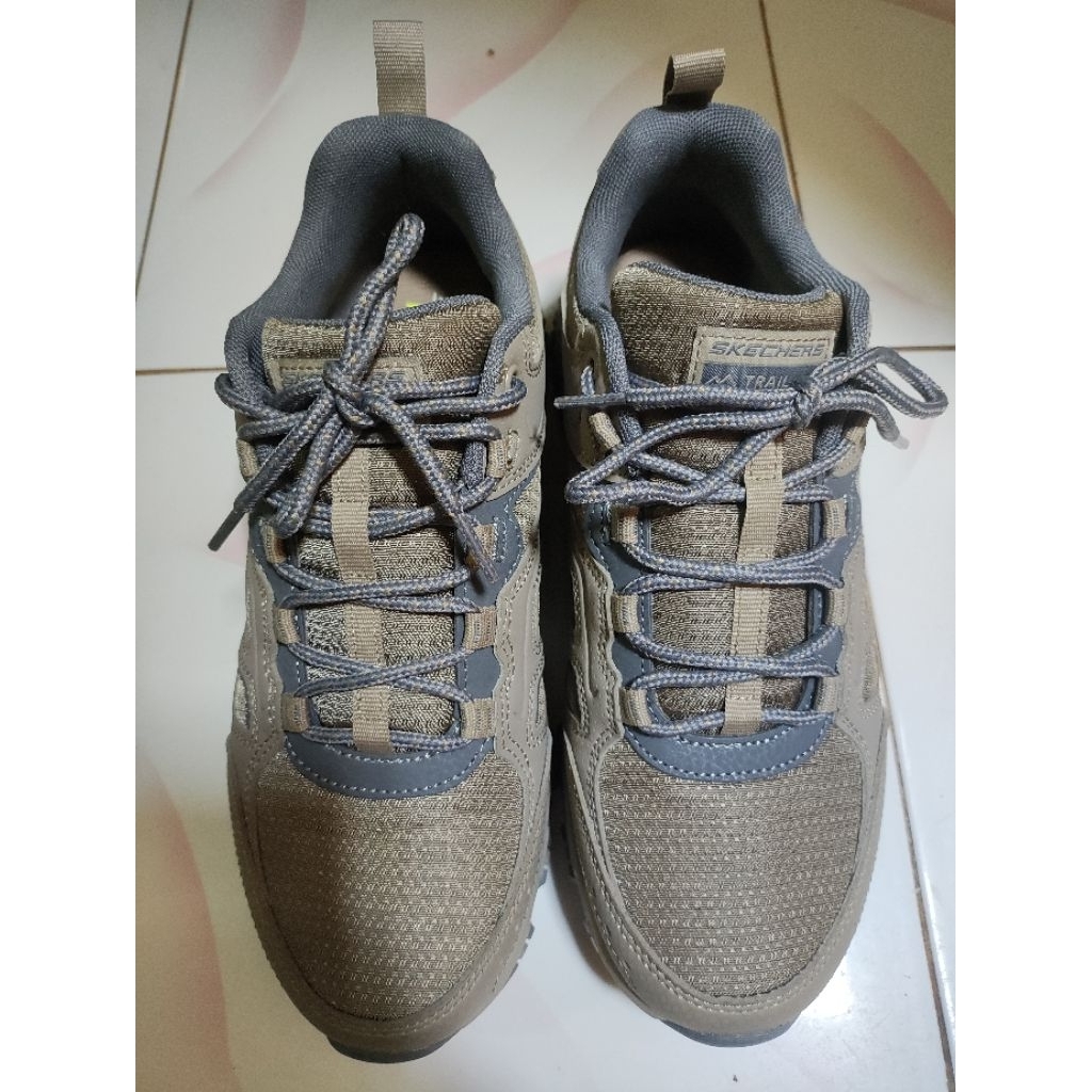 Sepatu Trail Sketcher