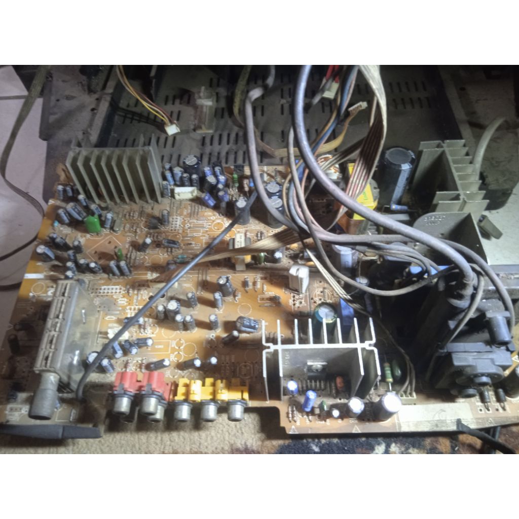 mesin tv tabung polytron XBR SUBWOOFER 21inc slim