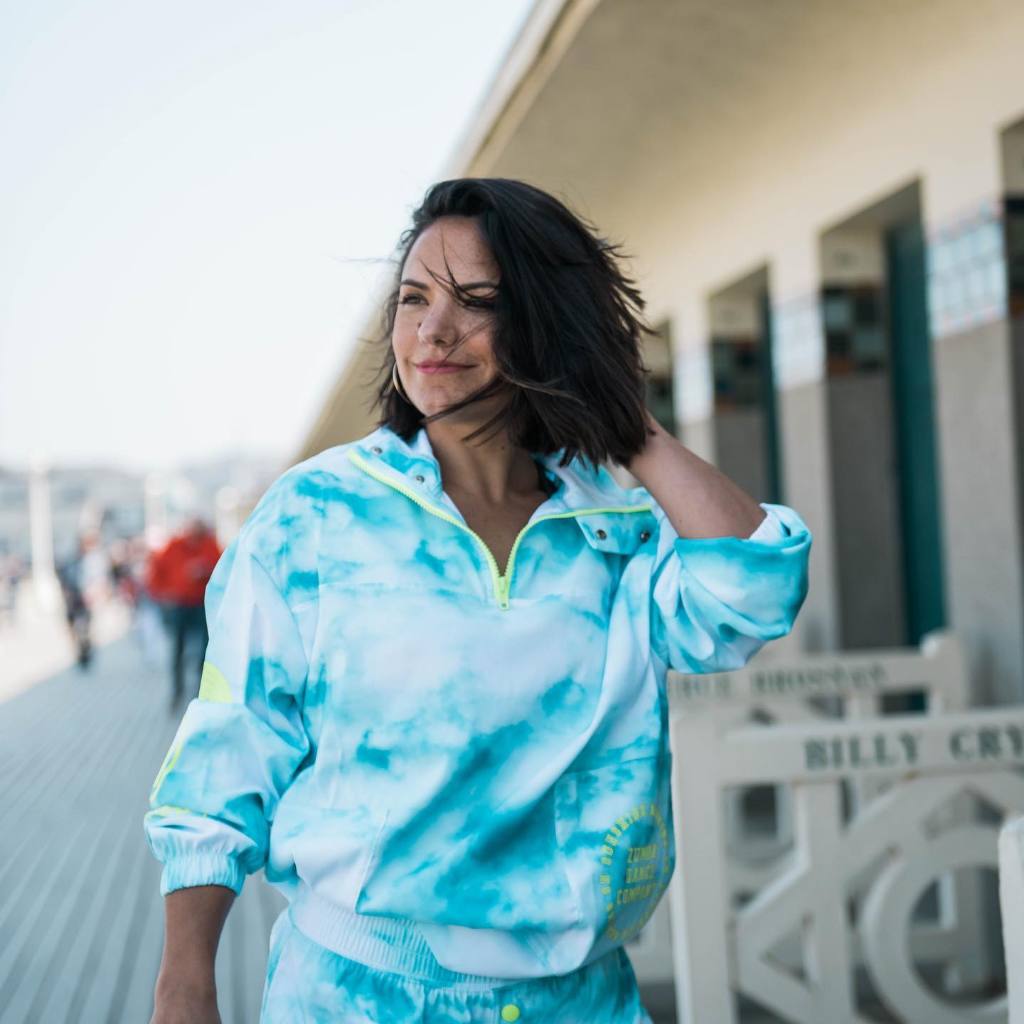 READY STOCK SWEATER ZUMBA/ JAKET ZUMBA / BAJU  ZUMBA / BAJU SENAM ZUMBA / BAJU ZUMBA IMPORT KEREN - 