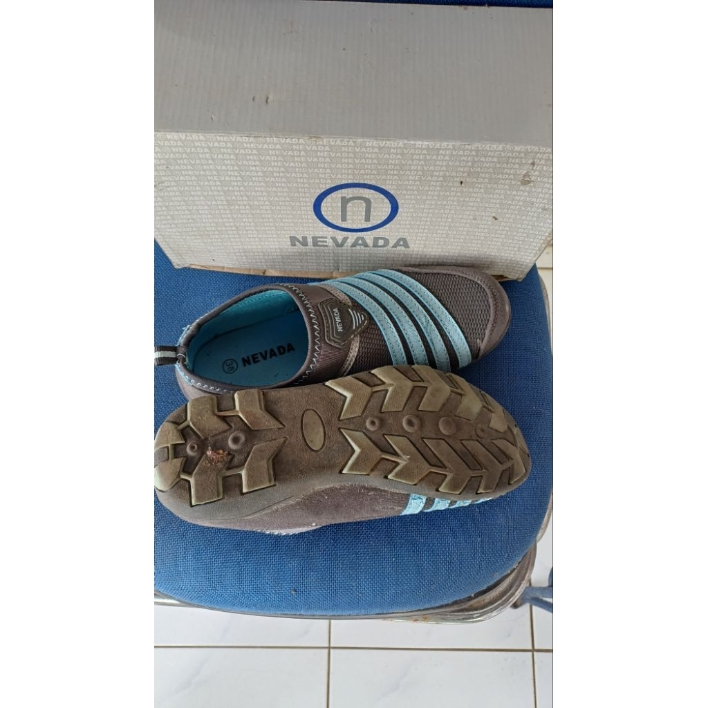 Sepatu Nevada preloved