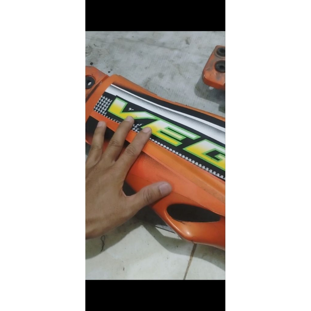 body belakang vega r lama oren