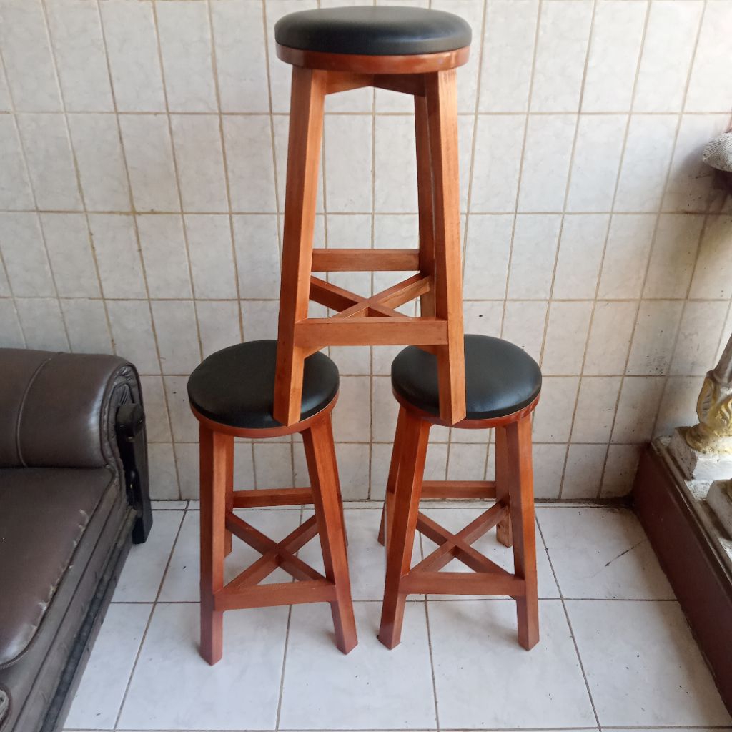 kursi mini bar, kursi cafe, kursi kayu, bangku kayu