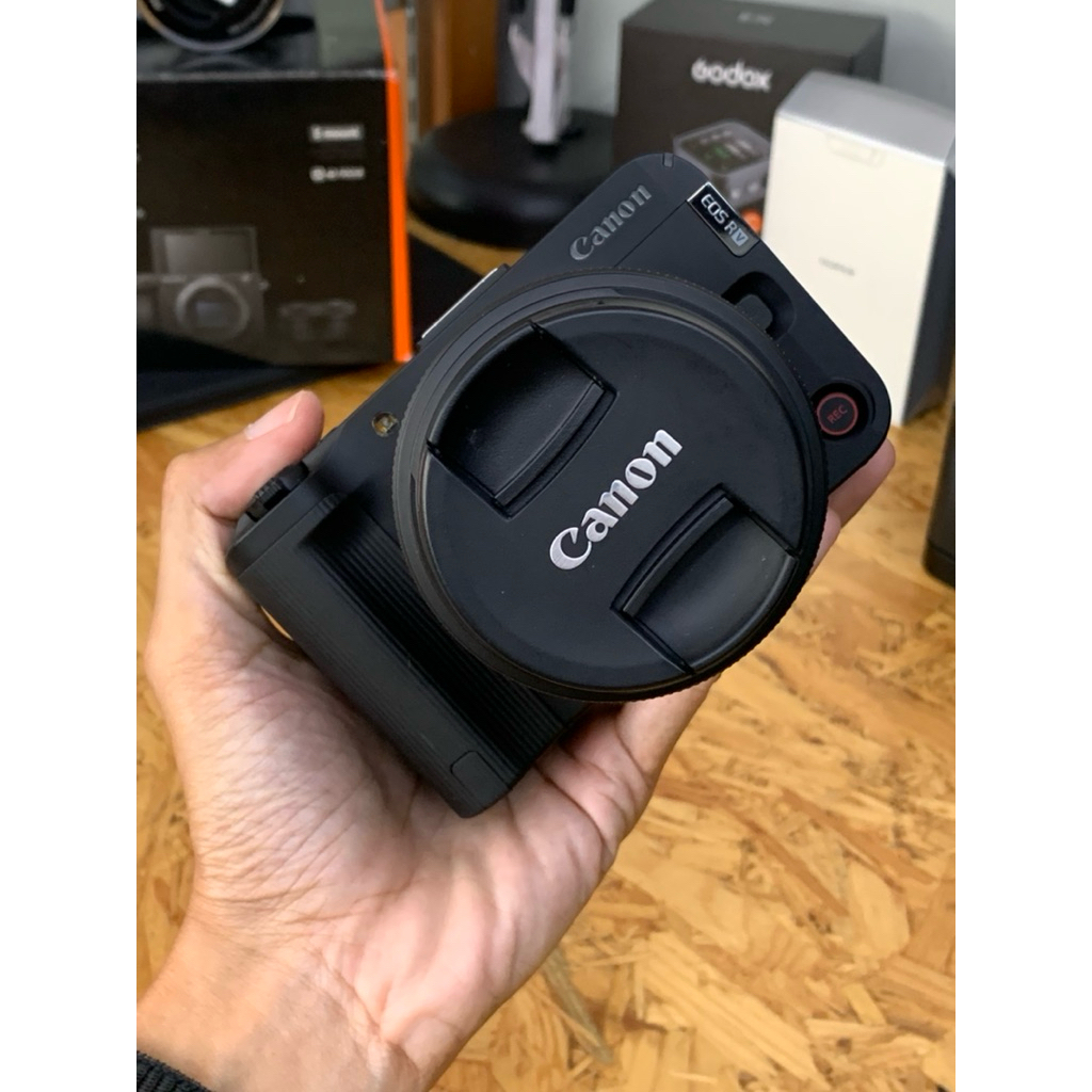 Kamera Canon EOS R50V Bekas titip Jual Bening Kamera
