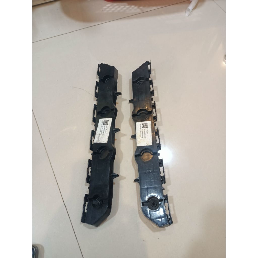 BREKET DUDUKAN BEMPER BELAKANG DAIHATSU SIGRA CALYA ORIGINAL