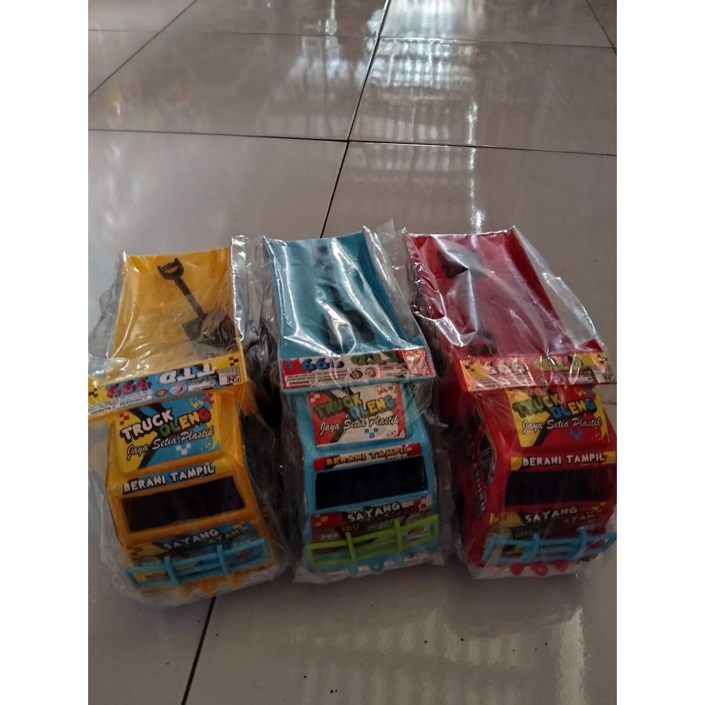Truk TTD warna
