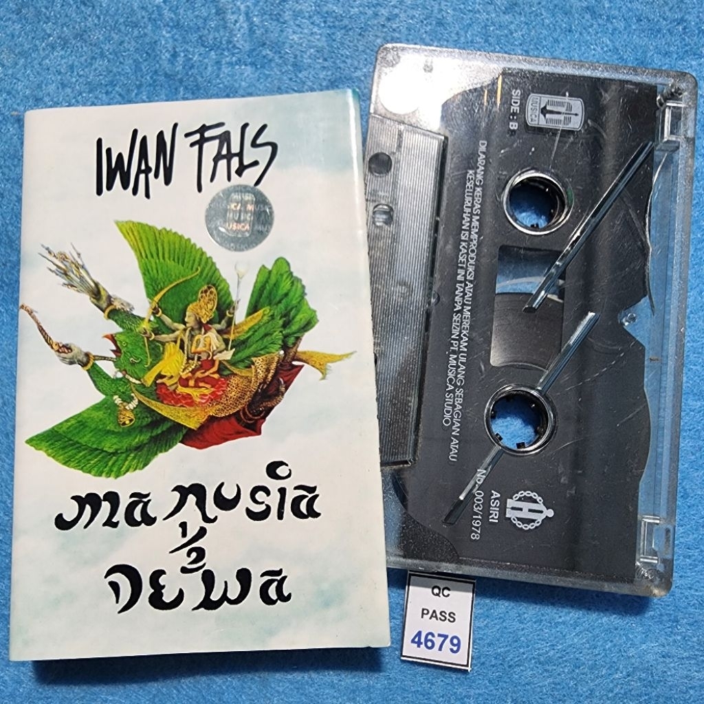 Kaset pita Iwan Fals / Manusia Setengah Dewa