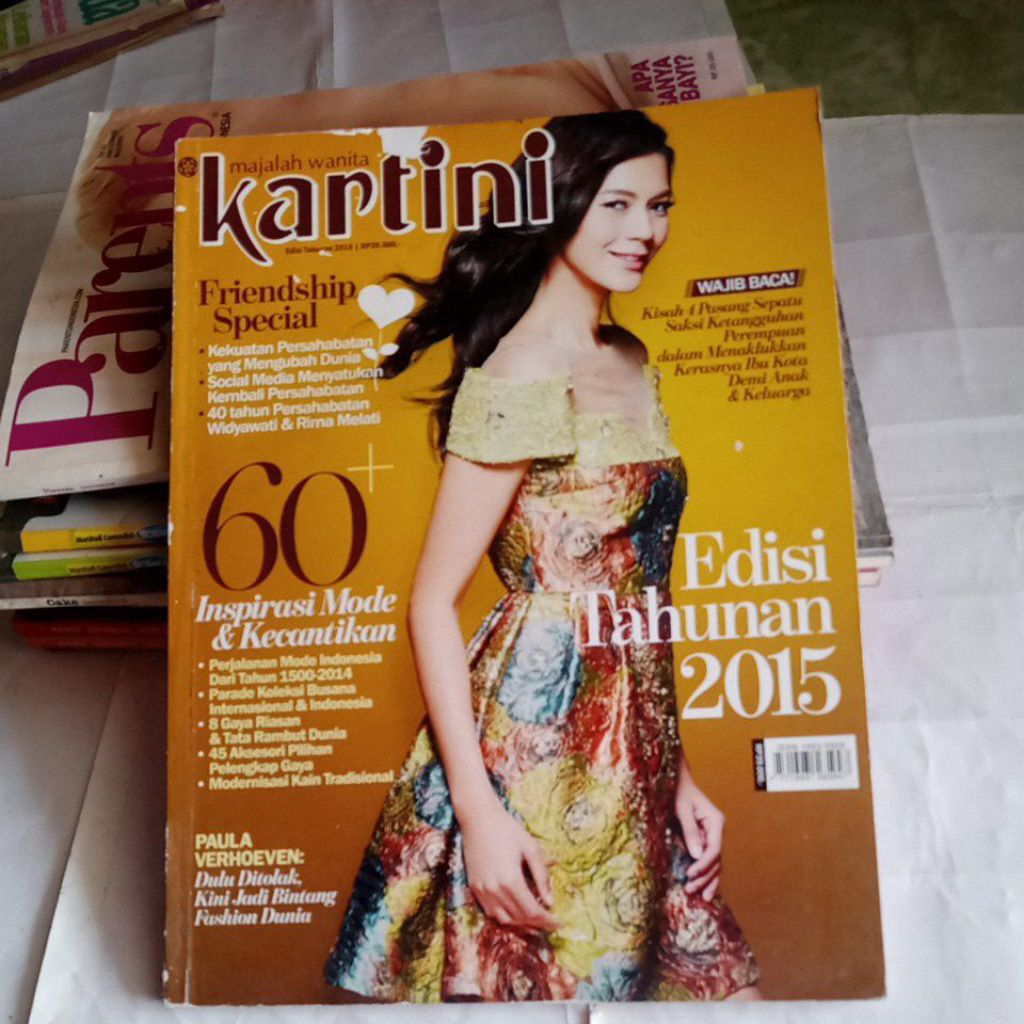 MAJALAH KARTINI EDISI TAHUNAN 2015