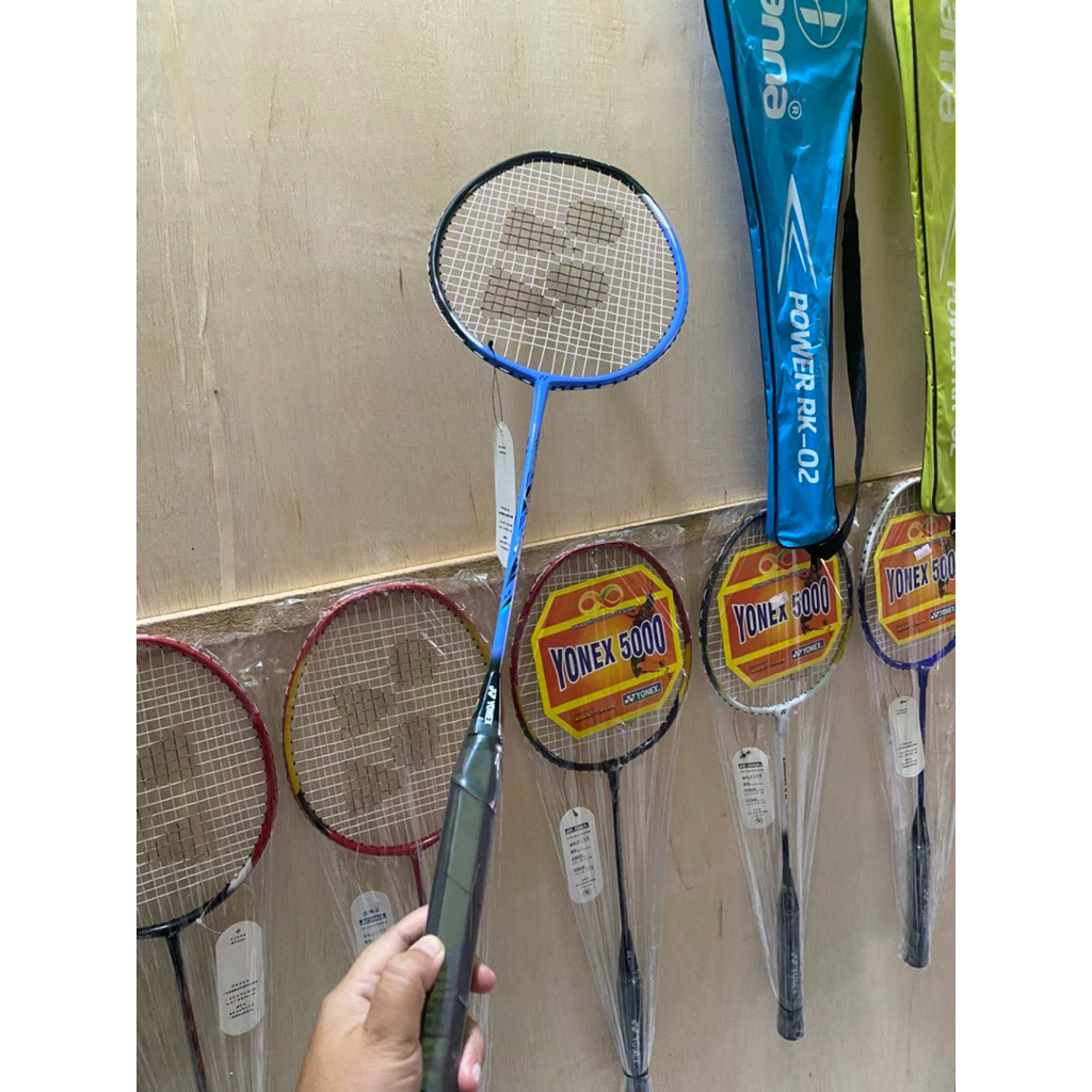 Raket Badminton Senyawa Tarikan 22 LBS lentur ringan senar kencang