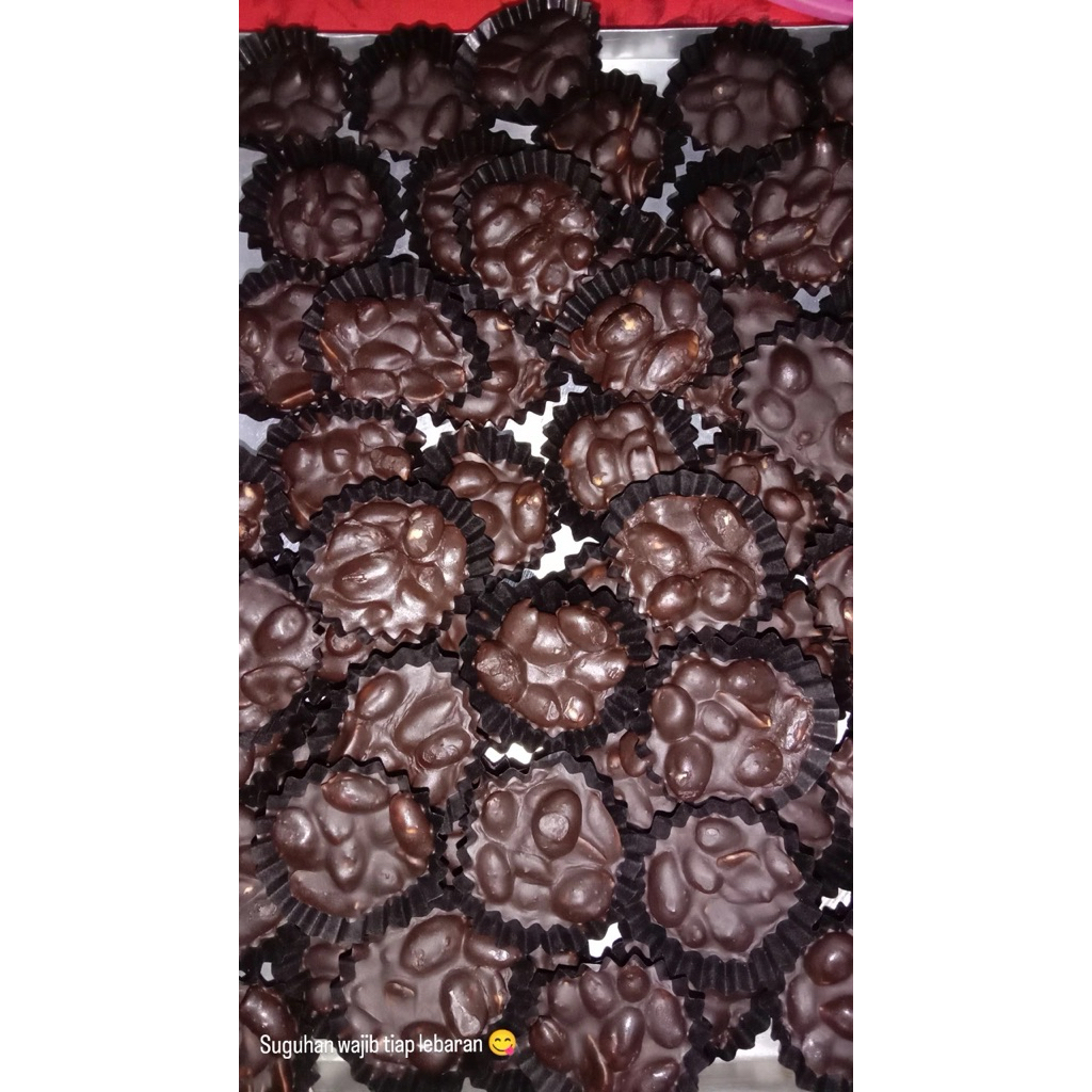 kue COKELAT KACANG. coklat