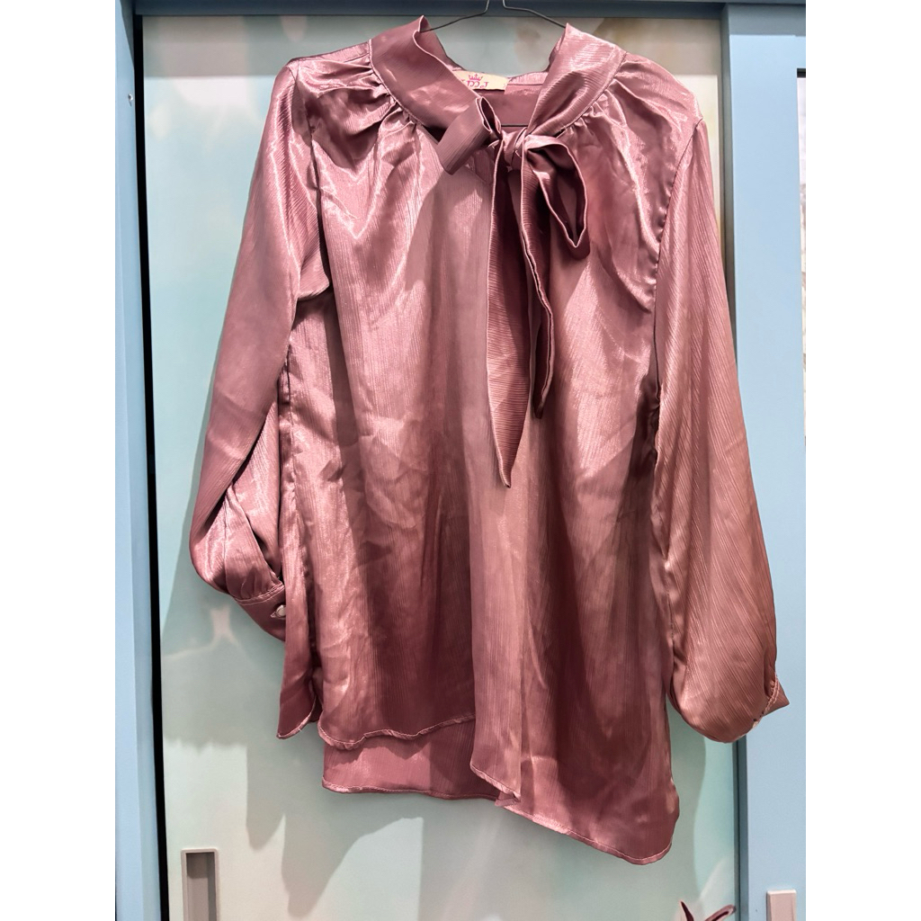 Preloved Blouse Satin
