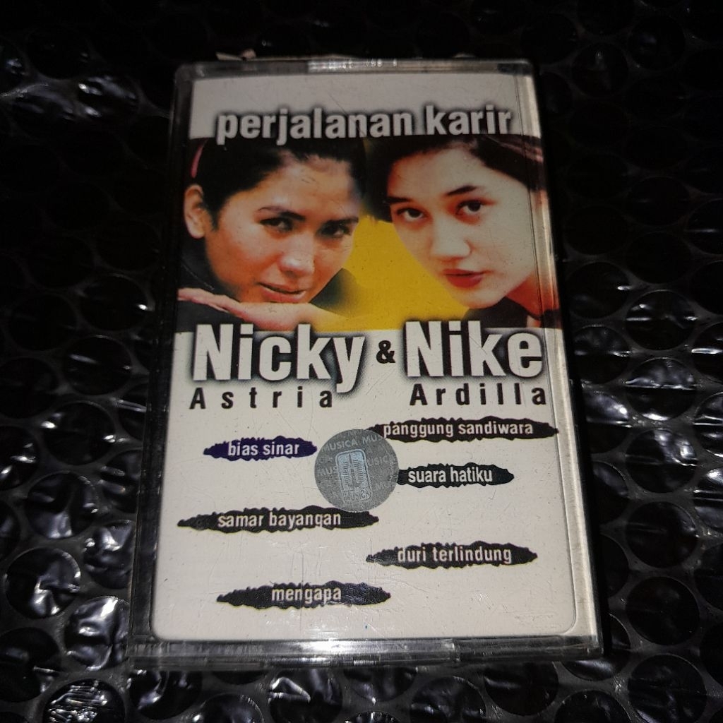 kaset nicky astria & nike ardilla perjalanan karier