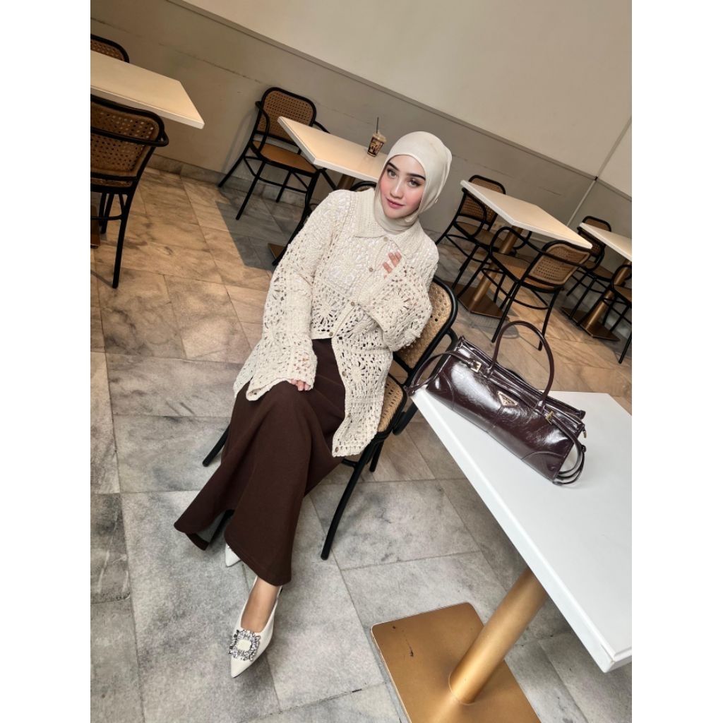 AT559 Crochet Long Shirt Top | Atasan Kemeja Wanita Brokat Lengan Panjang Rajut Katun Bolong | Kasua