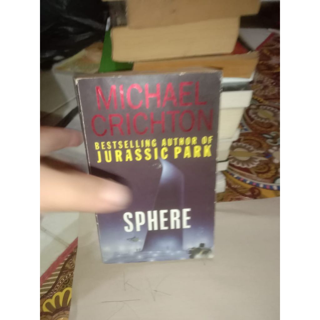BUKU  BESTSELLING AUTHOR OF  JURASSIC PARK