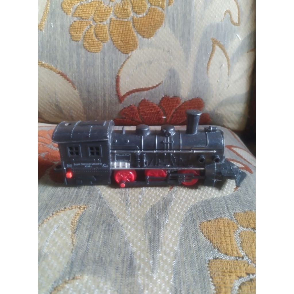 Kereta lokomotif railking