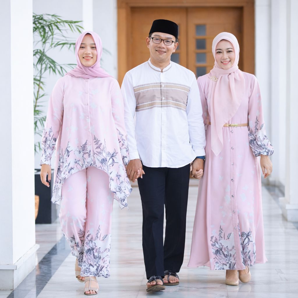 CUCI GUDANG 50% BAJU MANDJHA IVAN GUNAWAN QUEEN BUTTERFLY SET