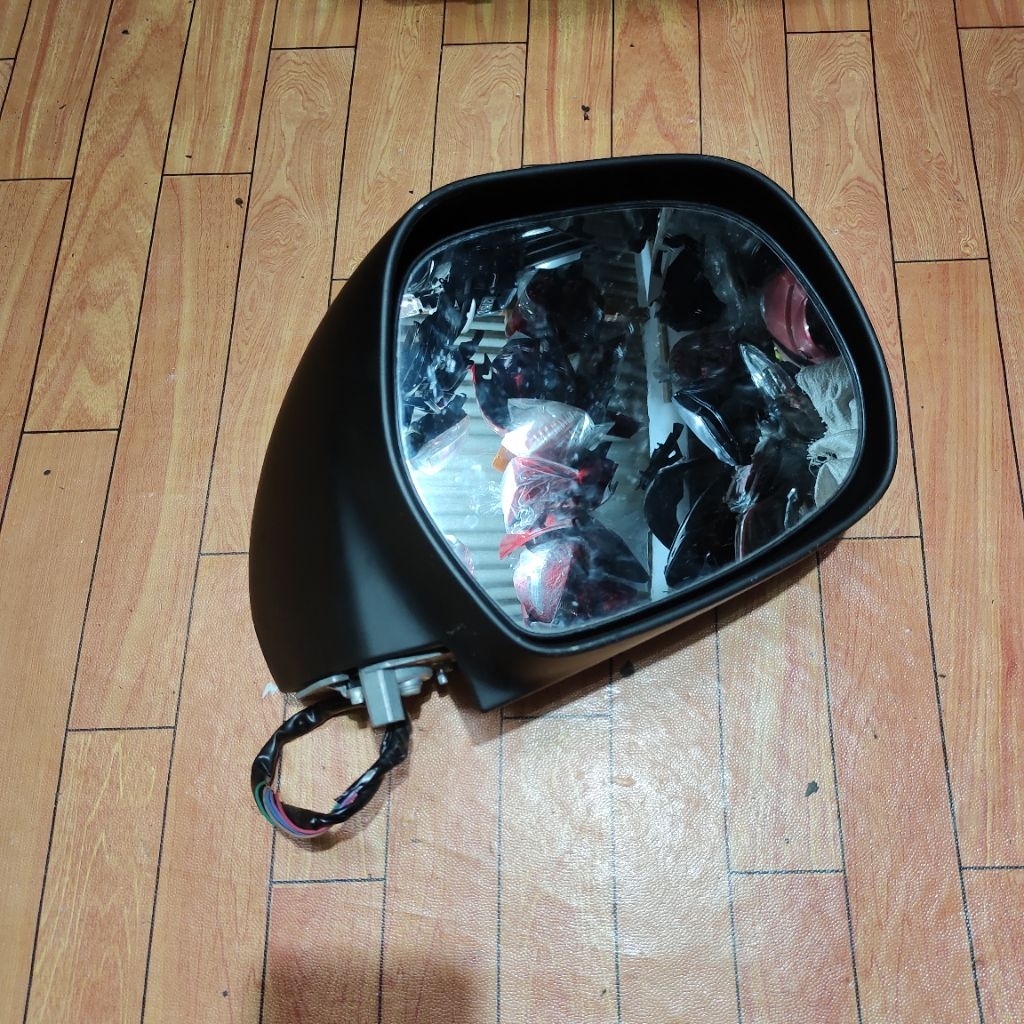 Spion Toyota Hiace premio commuter Original kanan