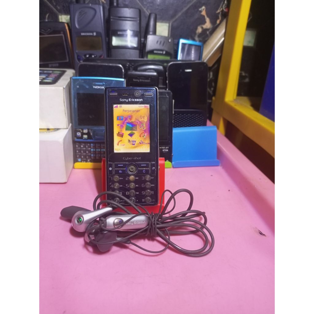 hp Sony Ericsson k810i buat musikan